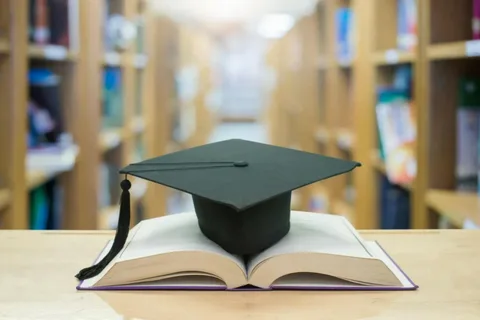 إعداد رسالة دكتوراه الإمارات